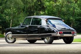 Citroen DS.jpg