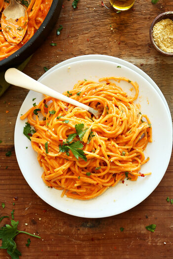 Vegan-Roasted-Red-Pepper-Pasta.jpg