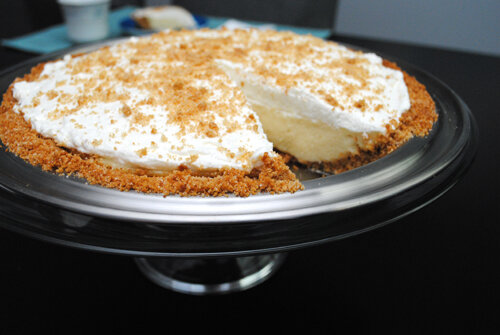 Graham-Cracker-Cream-Pie-1-sm.jpg