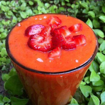 Creamy Mango Apricot Smoothie.jpg